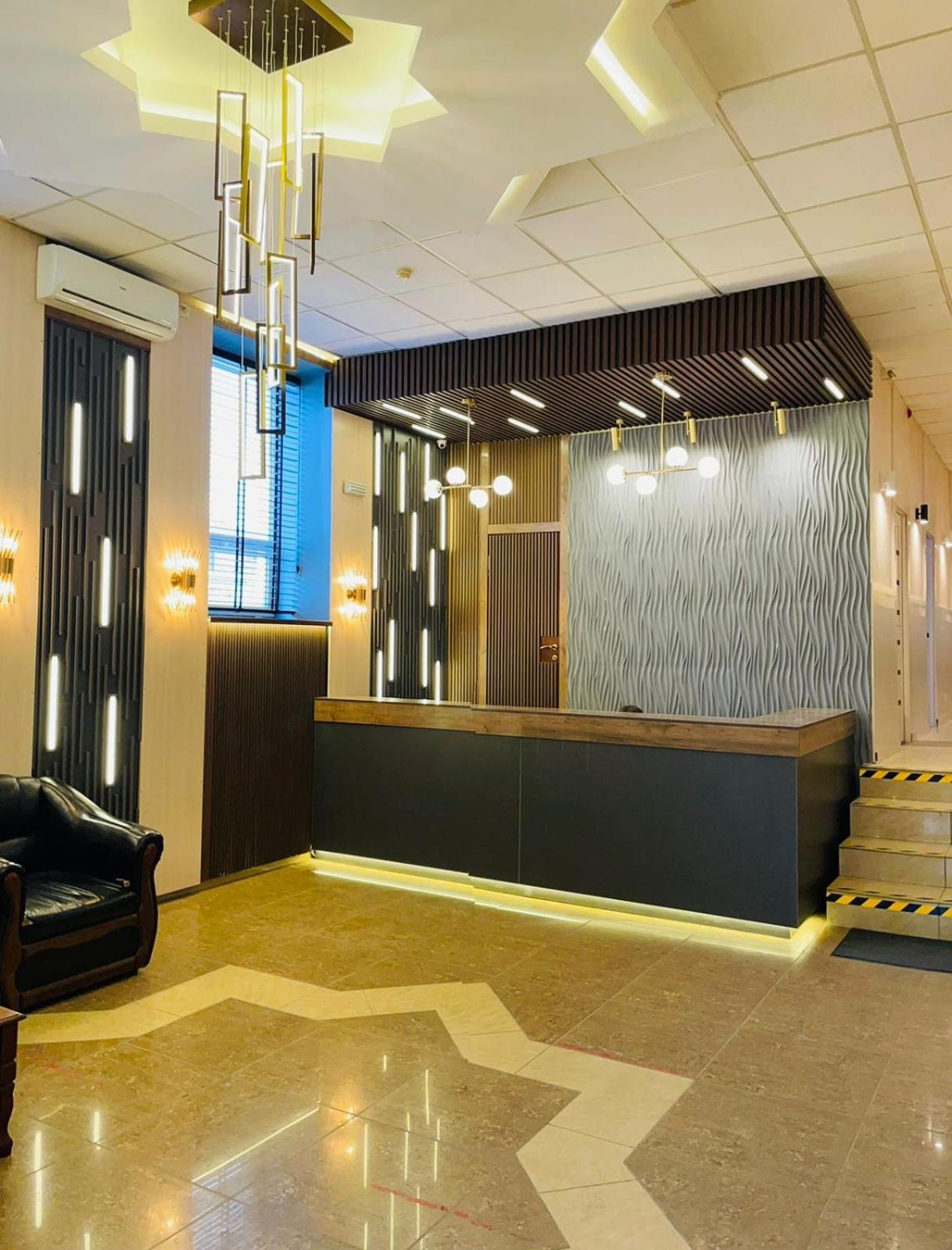 Tengri Hotel Atyraū Екстериор снимка