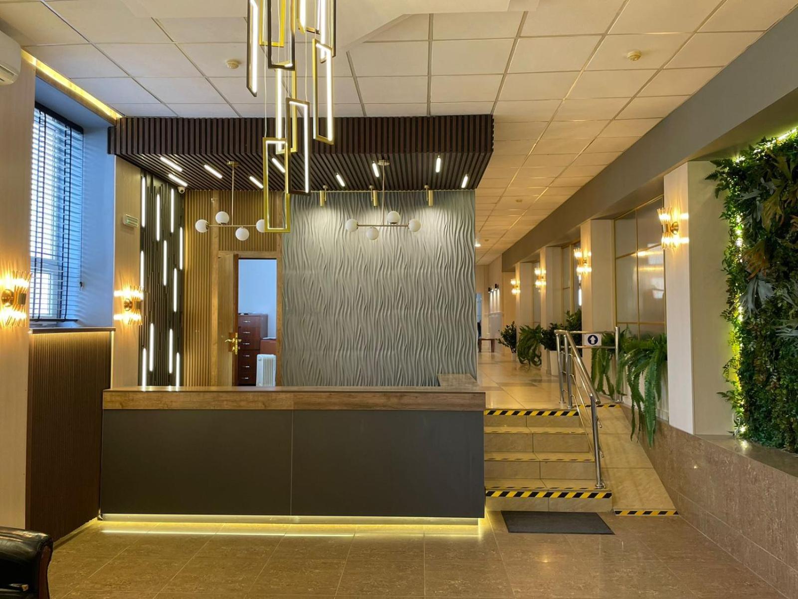 Tengri Hotel Atyraū Екстериор снимка
